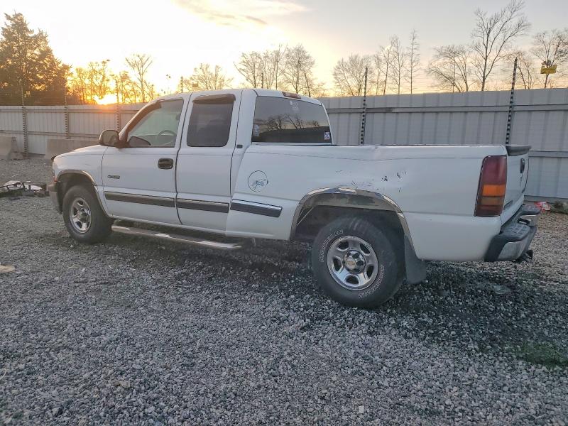 Photo 2 from auction – 2002 CHEVROLET SILVERADO with VIN 2GCEK19T121122392