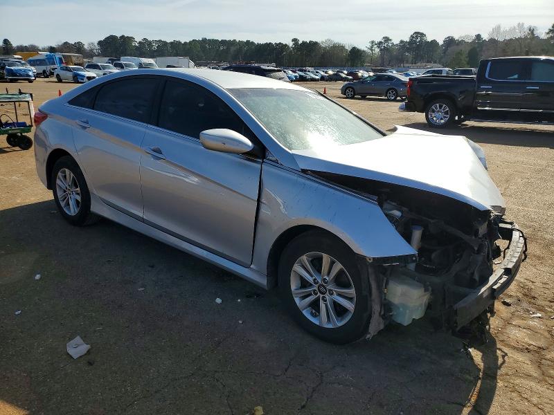 Photo 4 from auction – 2014 HYUNDAI SONATA GLS with VIN 5NPEB4AC8EH878768