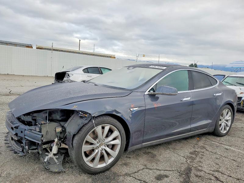 TESLA MODEL S 2015 with VIN 5YJSA1E20FF118419 - Photo from auction