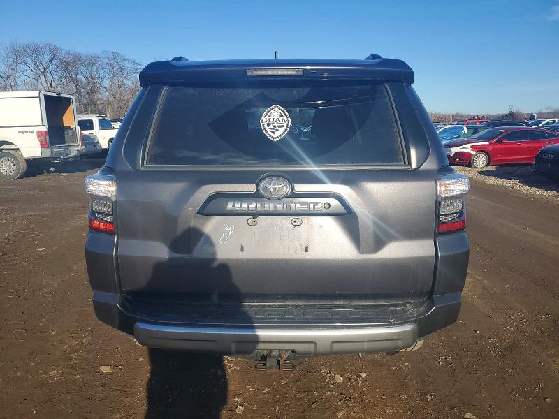 Photo 6 from auction – 2016 TOYOTA 4RUNNER SR with VIN JTEBU5JR3G5392309