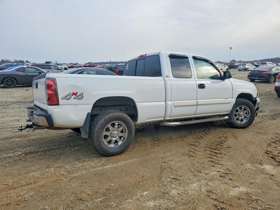 Photo 3 from auction – 2007 CHEVROLET SILVERADO with VIN 1GCEK19B57Z106668