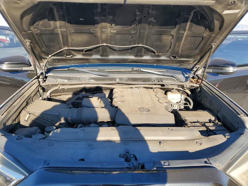 Photo 12 from auction – 2014 TOYOTA 4RUNNER SR with VIN JTEZU5JR0E5079973