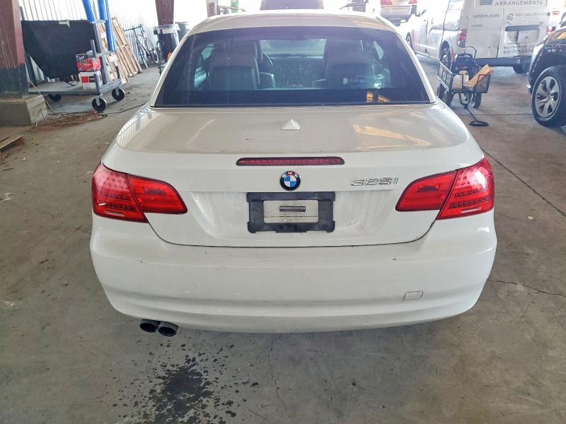 Photo 6 from auction – 2011 BMW 328 I with VIN WBADW3C50BE539388