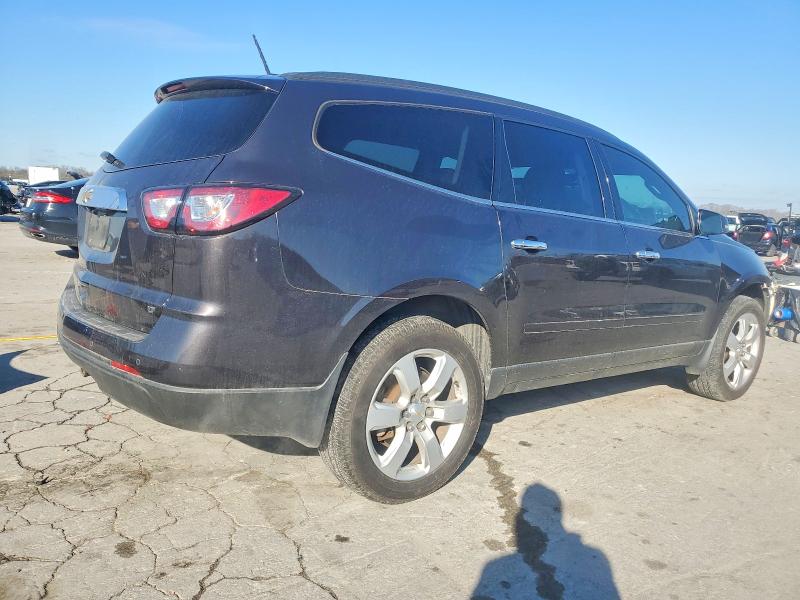 Photo 3 from auction – 2017 CHEVROLET TRAVERSE with VIN 1GNKRGKD3HJ216462