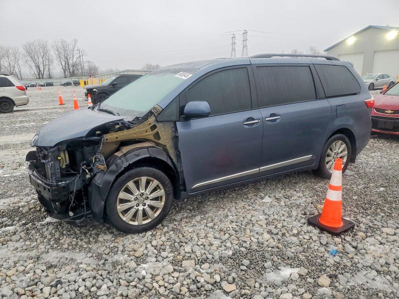 TOYOTA SIENNA XLE 2016 with VIN 5TDDK3DC4GS142599 - Photo from auction