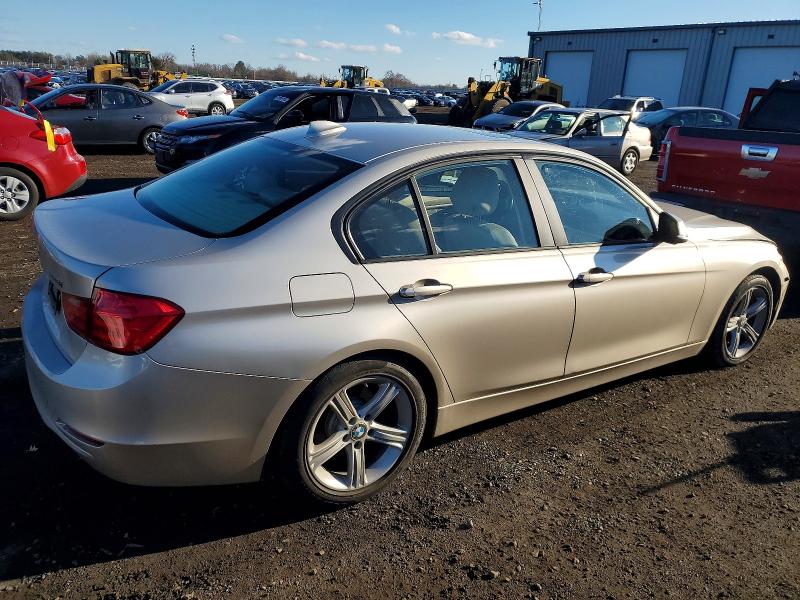 Photo 3 from auction – 2013 BMW 328 with VIN WBA3B3C56DF540002