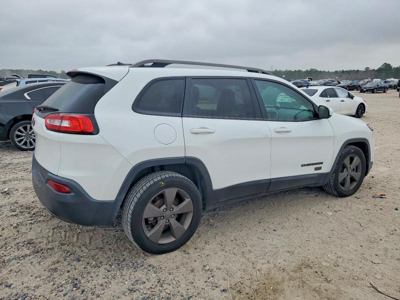 Photo 3 from auction – 2017 JEEP CHEROKEE with VIN 1C4PJLCB9HW554074