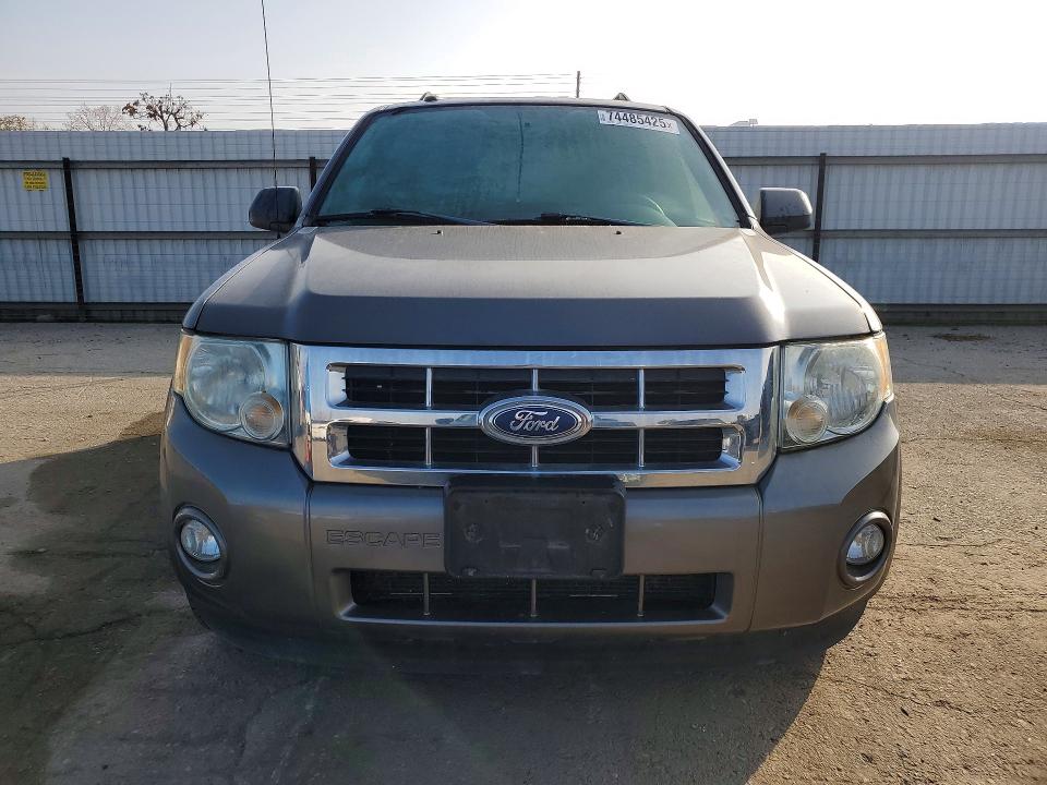 Photo 5 from auction – 2011 FORD ESCAPE XLT with VIN 1FMCU0DG4BKB03949