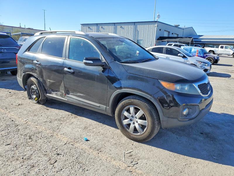 Foto 4 de la subasta – 2011 KIA SORENTO con VIN 5XYKT3A1XBG076380