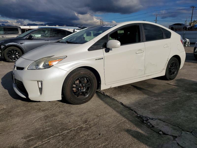 TOYOTA PRIUS 2014 z numerem VIN JTDKN3DU2E1777077 - Zdjęcie z aukcji