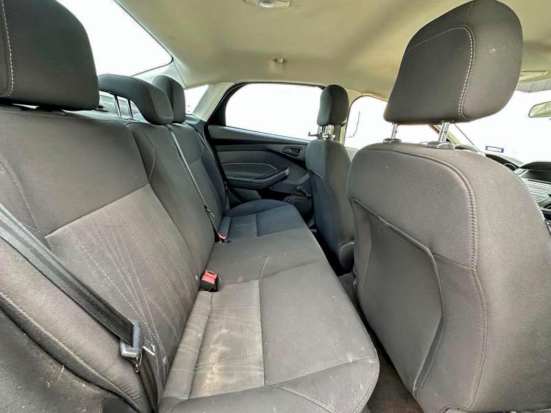 Photo 6 from auction – 2015 FORD FOCUS S with VIN 1FADP3E21FL374591