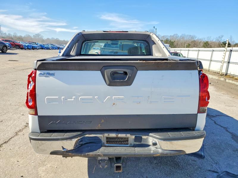 Photo 6 from auction – 2005 CHEVROLET AVALANCHE with VIN 3GNEC12Z65G123519