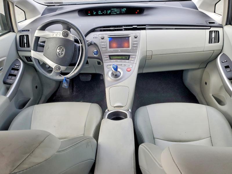 Photo 8 from auction – 2013 TOYOTA PRIUS with VIN JTDKN3DU1D5675339