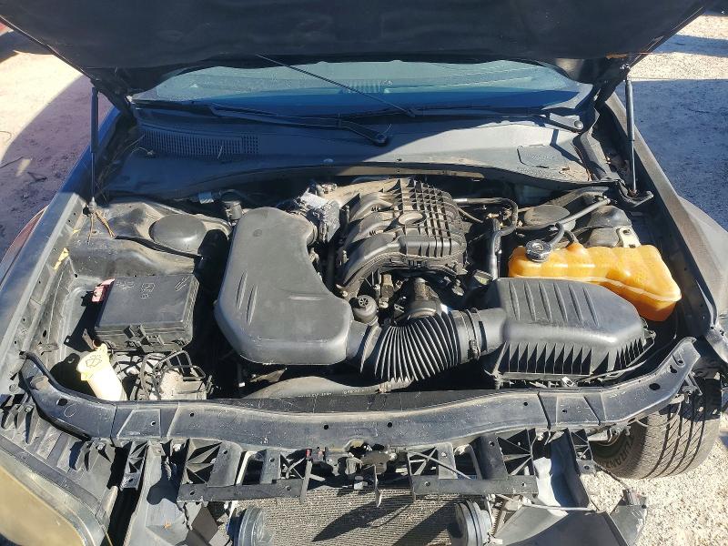 Photo 11 from auction – 2014 CHRYSLER 300C with VIN 2C3CCAEG5EH269442