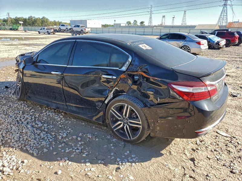 Photo 2 from auction – 2017 HONDA ACCORD SPO with VIN 1HGCR2F53HA230527