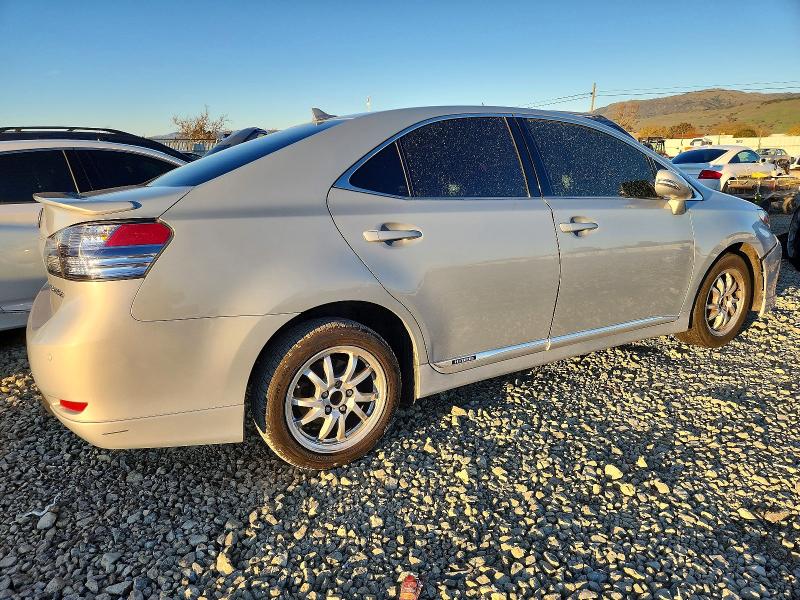 Photo 3 from auction – 2010 LEXUS HS 250H with VIN JTHBB1BAXA2014829