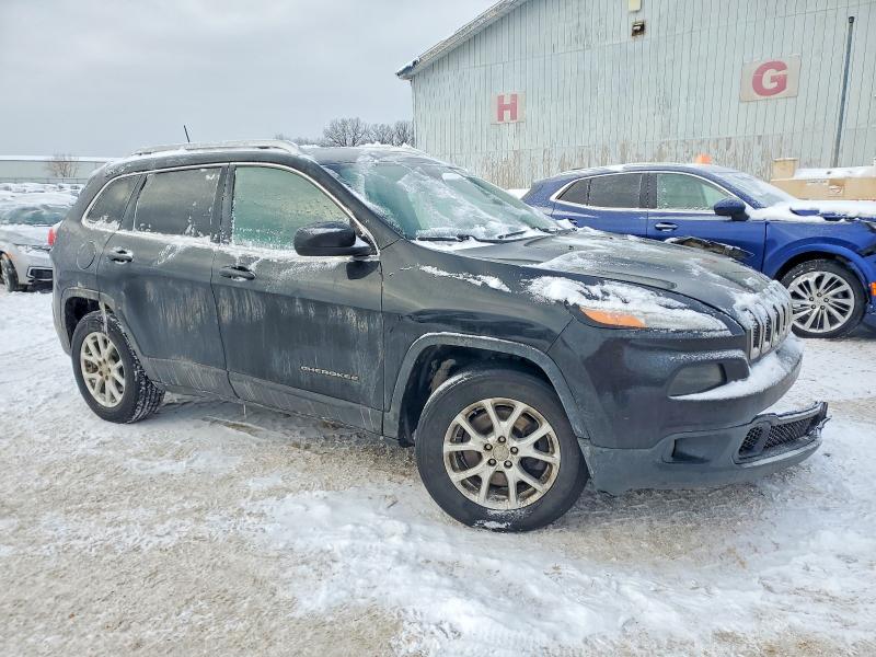 Фото 4 с аукциона – 2016 JEEP CHEROKEE с VIN 1C4PJMCB1GW157253
