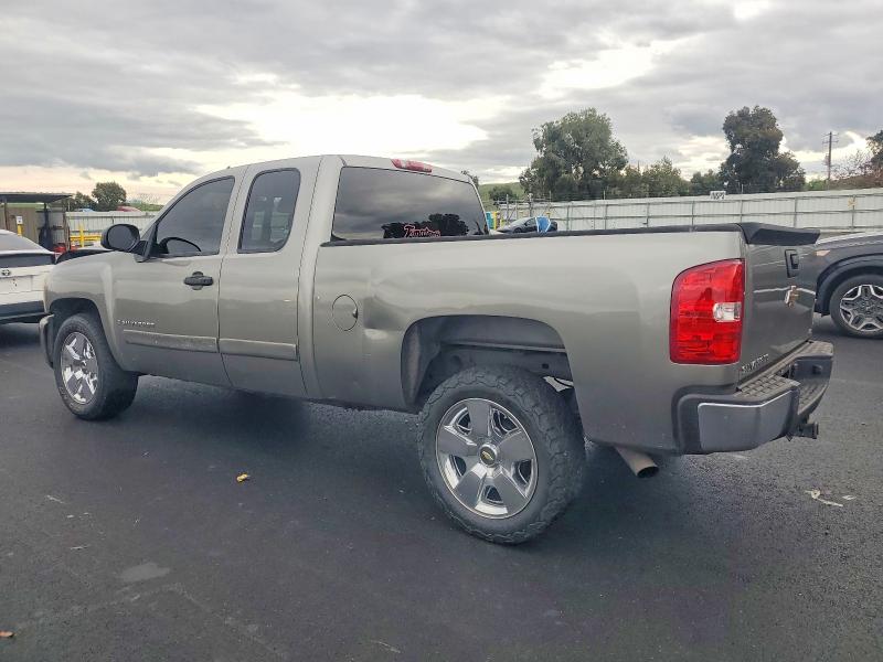 Photo 2 from auction – 2007 CHEVROLET SILVERADO with VIN 2GCEC19JX71590480
