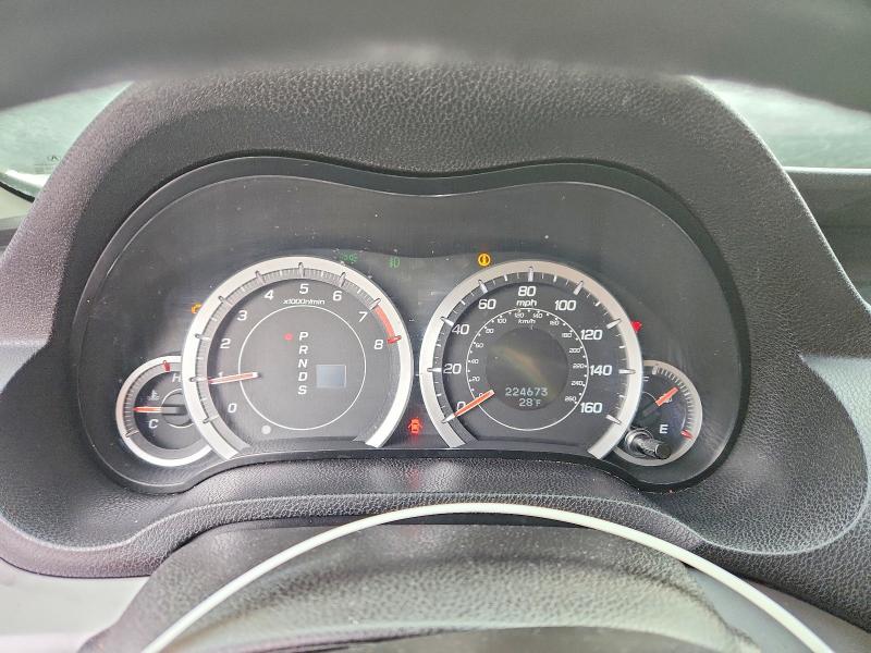 Photo 9 from auction – 2010 ACURA TSX with VIN JH4CU2F61AC032897