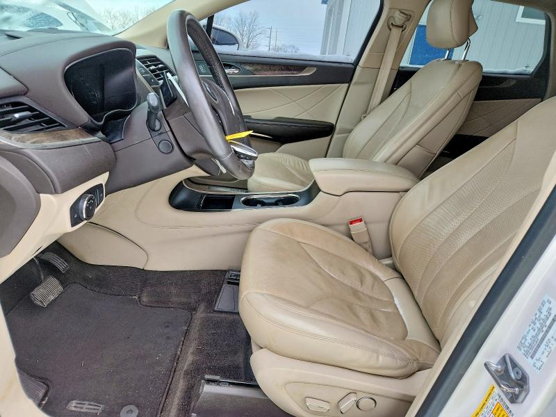 Photo 7 from auction – 2017 LINCOLN MKC with VIN 5LMCJ3D93HUL46643