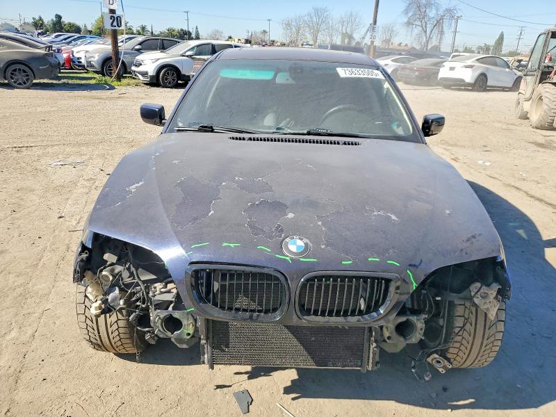Photo 5 from auction – 2004 BMW 330 with VIN WBAEV53414KM36494