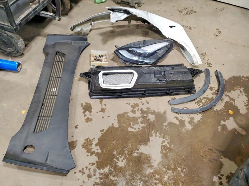 Photo 12 from auction – 2024 TESLA MODEL Y with VIN LRWYGDEF1RC662049
