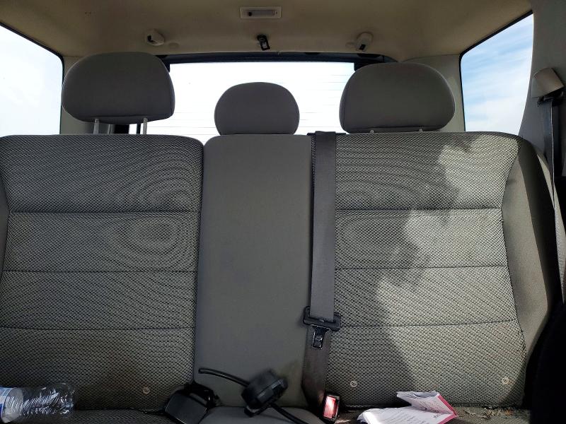 Photo 10 from auction – 2005 FORD ESCAPE XLT with VIN 1FMYU93155KA04908