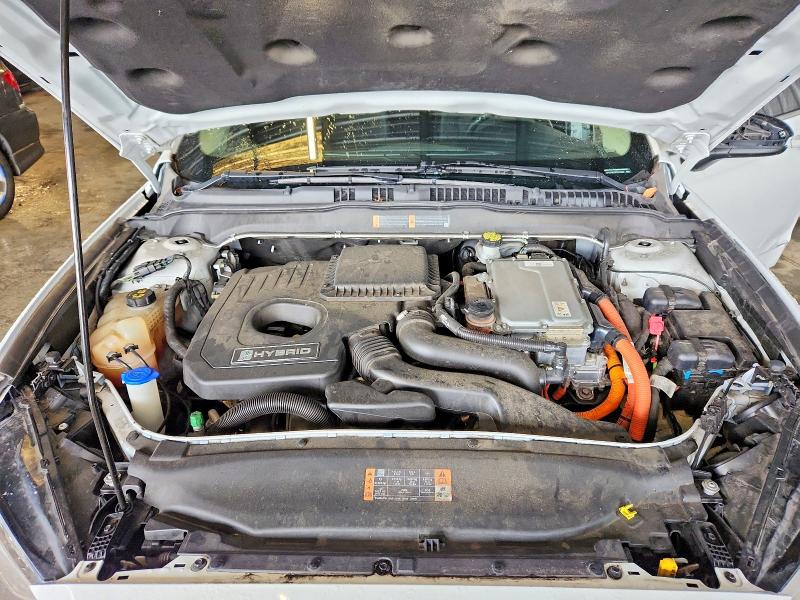 Photo 11 from auction – 2018 FORD FUSION with VIN 3FA6P0LU6JR173890