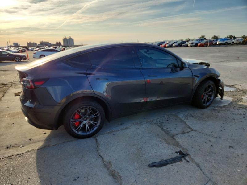 Photo 3 from auction – 2025 TESLA MODEL Y with VIN 7SAYGDEE6SA353471