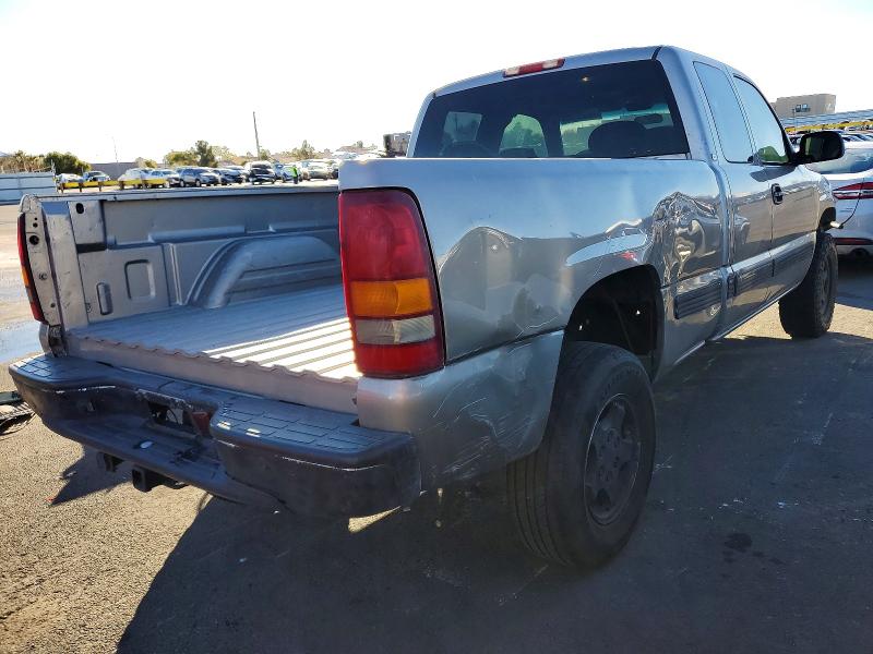 Photo 3 from auction – 2002 CHEVROLET SILVERADO with VIN 2GCEC19V021422049