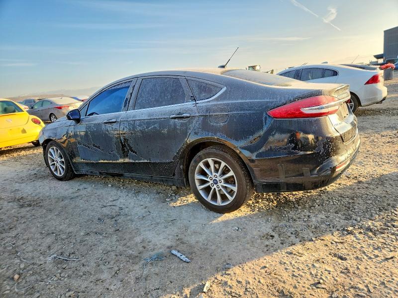 Photo 2 from auction – 2017 FORD FUSION SE with VIN 3FA6P0H75HR182500