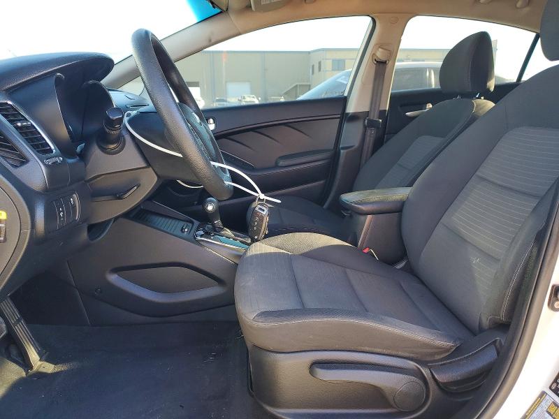 Photo 7 from auction – 2017 KIA FORTE LX with VIN 3KPFL4A72HE064001