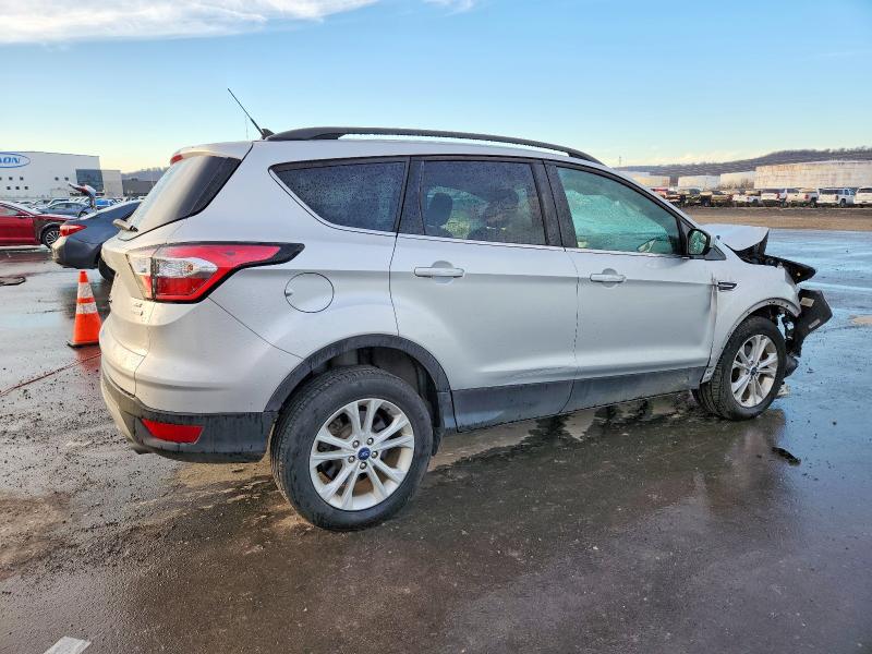 Photo 3 from auction – 2018 FORD ESCAPE SE with VIN 1FMCU0GDXJUD50221