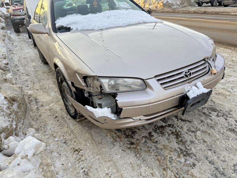 Photo 4 from auction – 1998 TOYOTA CAMRY with VIN 4T1BG22KXWU836748