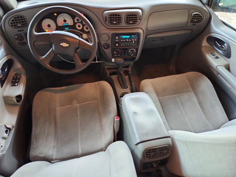 Photo 8 from auction – 2005 CHEVROLET TRAILBLAZE with VIN 1GNDS13S352120831