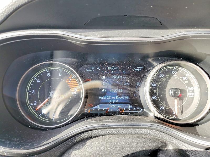 Photo 9 from auction – 2019 JEEP CHEROKEE L with VIN 1C4PJMDX5KD364193
