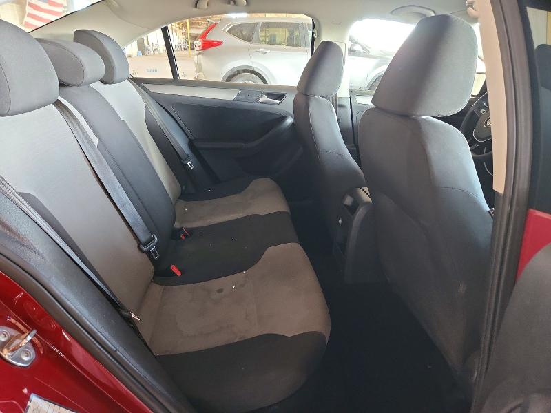 Photo 10 from auction – 2018 VOLKSWAGEN JETTA S with VIN 3VW2B7AJ0JM223945