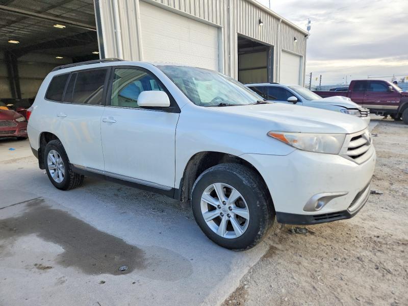 Photo 4 from auction – 2011 TOYOTA HIGHLANDER with VIN 5TDBK3EH7BS082103