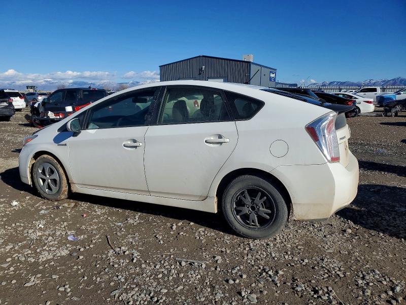 Photo 2 from auction – 2013 TOYOTA PRIUS with VIN JTDKN3DU7D5644368
