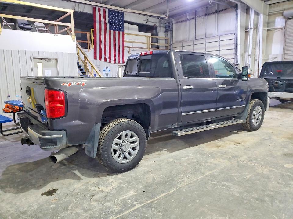 Photo 3 from auction – 2016 CHEVROLET SILVERADO with VIN 1GC1KWE82GF125637
