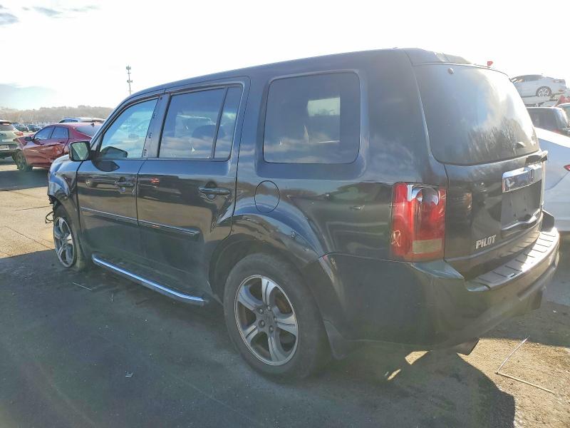 Photo 2 from auction – 2015 HONDA PILOT SE with VIN 5FNYF4H39FB038215
