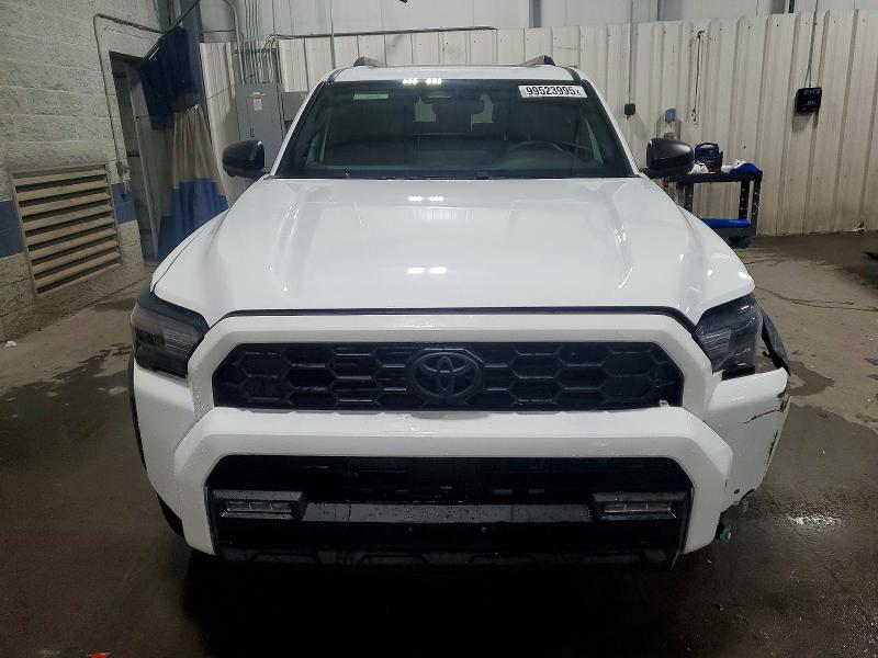 Photo 5 from auction – 2025 TOYOTA 4RUNNER SR with VIN JTEVA5BR3S5002726
