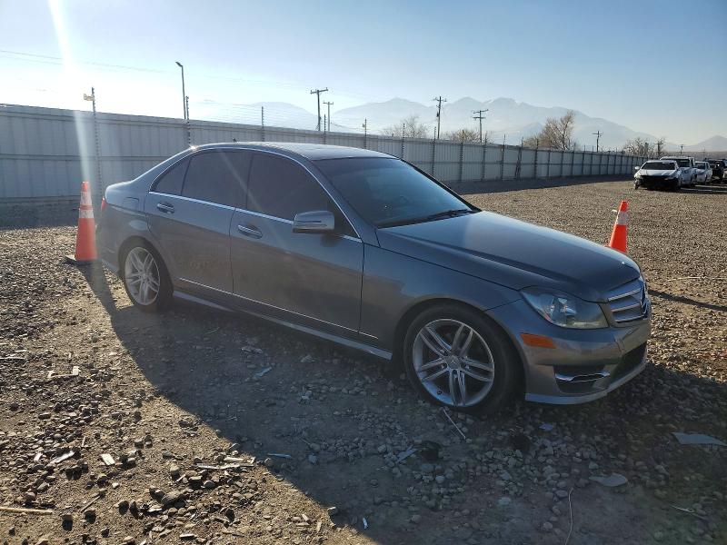 Photo 4 from auction – 2012 MERCEDES-BENZ C with VIN WDDGF4HB9CA623499
