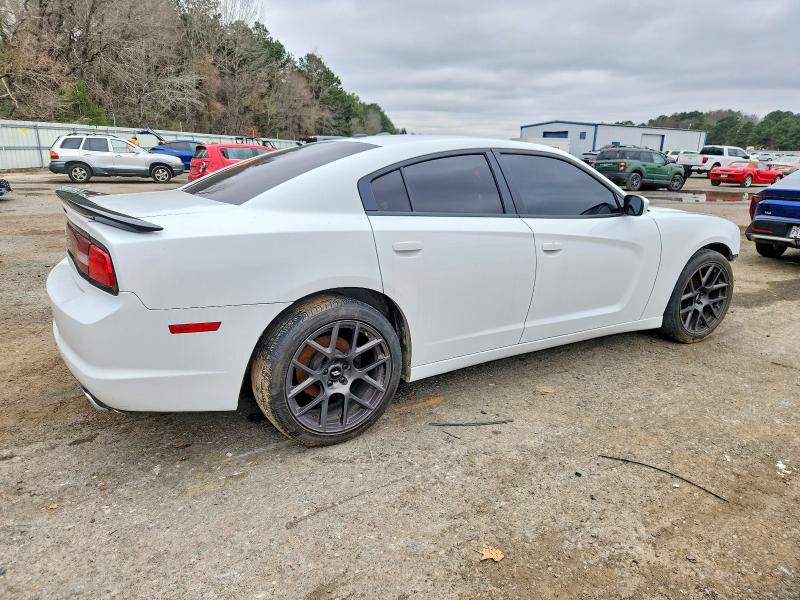 Photo 3 from auction – 2014 DODGE CHARGER SE with VIN 2C3CDXBG2EH370359