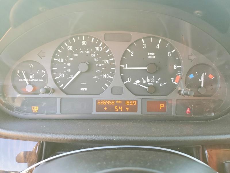 Photo 9 from auction – 1999 BMW 323 with VIN WBAAM3333XFP60962