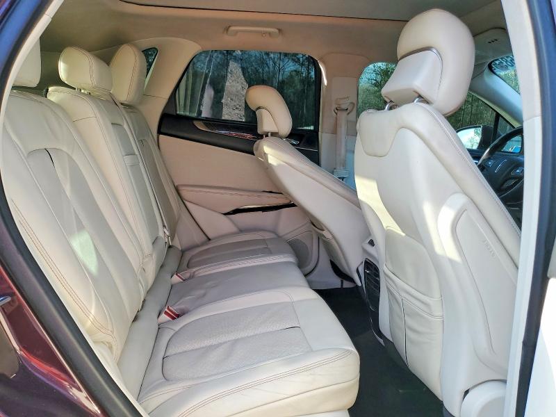 Photo 11 from auction – 2017 LINCOLN MKC BLACK with VIN 5LMCJ4C98HUL19316