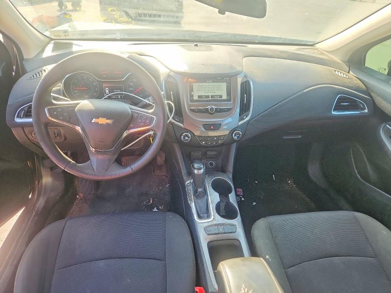 Photo 8 from auction – 2018 CHEVROLET CRUZE with VIN 1G1BE5SM2J7151401