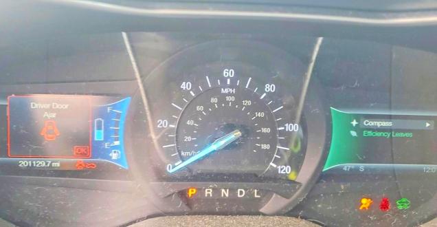 Zdjęcie 9 z aukcji – 2014 FORD FUSION z VIN 3FA6P0UU7ER217660