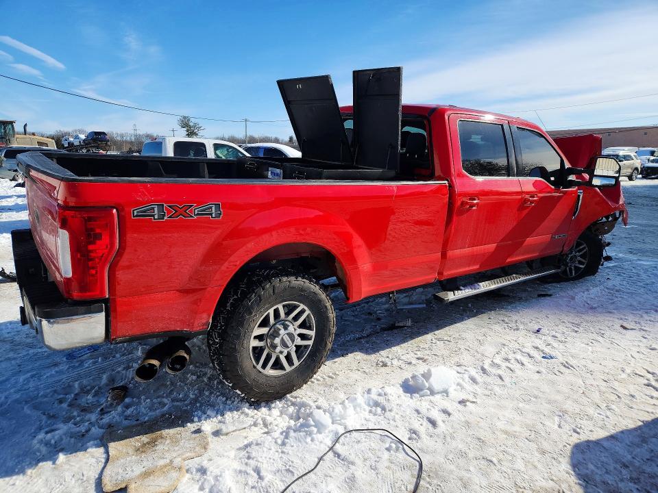 Photo 3 from auction – 2017 FORD F350 with VIN 1FT8W3BT6HED40519