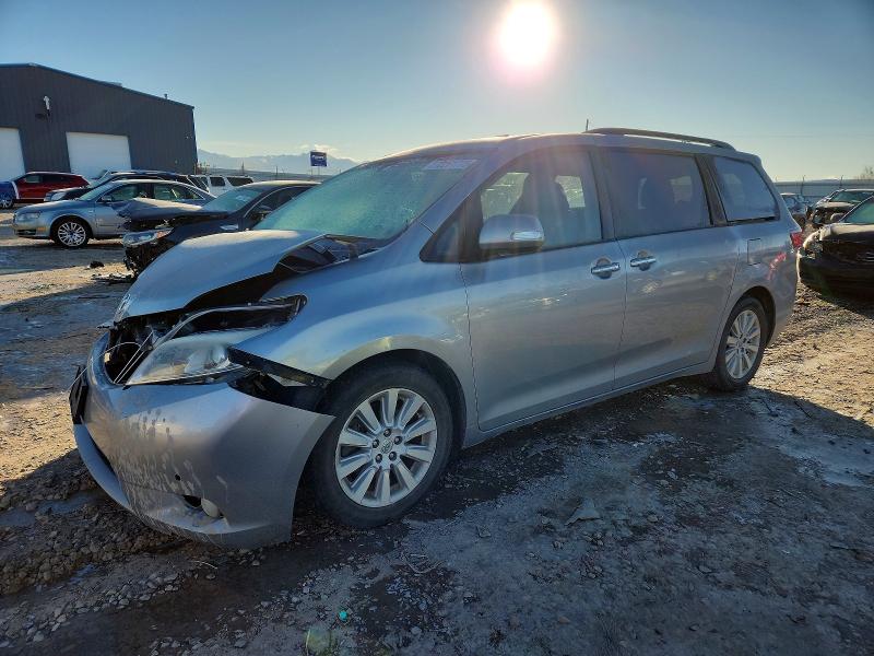 TOYOTA SIENNA XLE 2016 with VIN 5TDYK3DC9GS741631 - Photo from auction